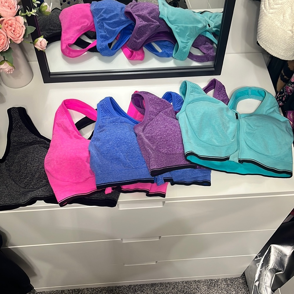 Medium Front Zip Sports Bras , set of 5